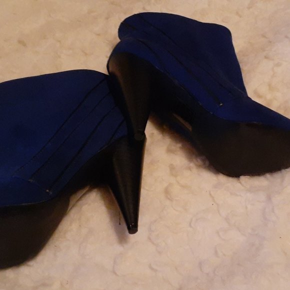 "Tisha" Ankle Boot - Picture 5 of 6